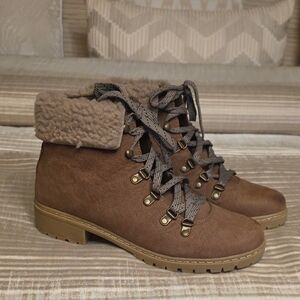 Bass Brown Lace-Up Winter Boots NWOT